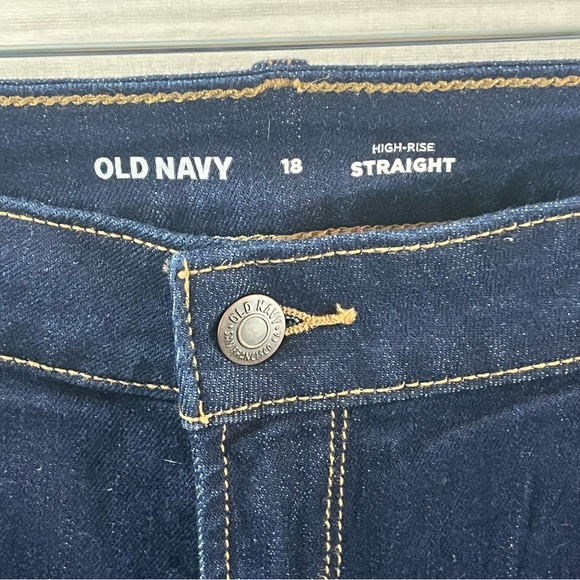 NWT Old Navy Dark Washed High Rise Straight Size 18 - Picture 2 of 6